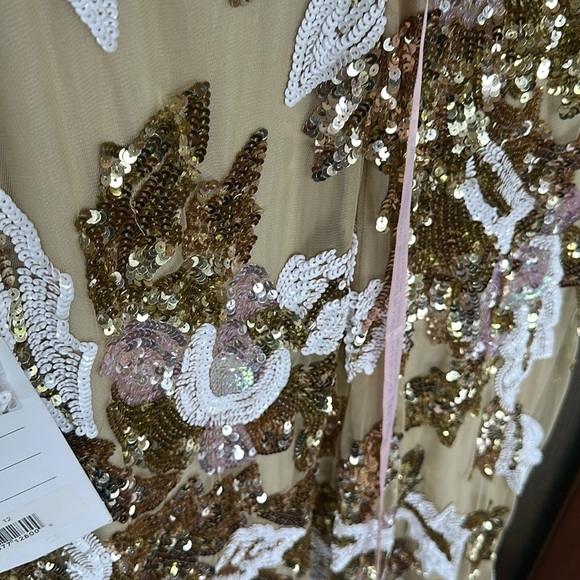 NWT $598 Mac Duggal size 12 v-Neck Sleeveless Floral Embellished  Sequin Gown - Picture 14 of 15